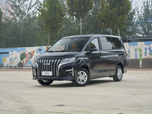 2025款 锐胜王牌M7 改款 1.6L豪华型 手动标轴 7座