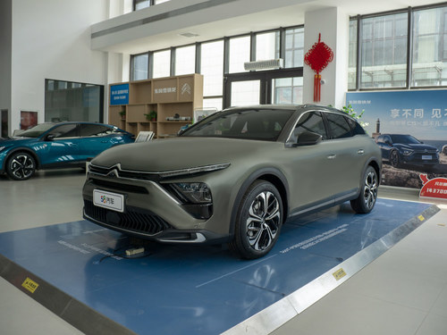 2024款 凡尔赛C5 X 1.6T 势不凡
