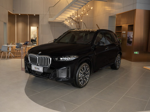 2025款 宝马X5 xDrive 40Li M运动耀夜套装