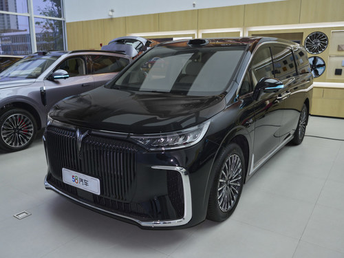 2027款 岚图梦想家 PHEV 冠军版