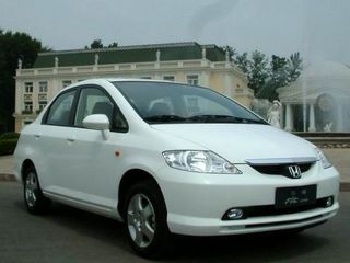 2004款 飞度 三厢1.3 CVT