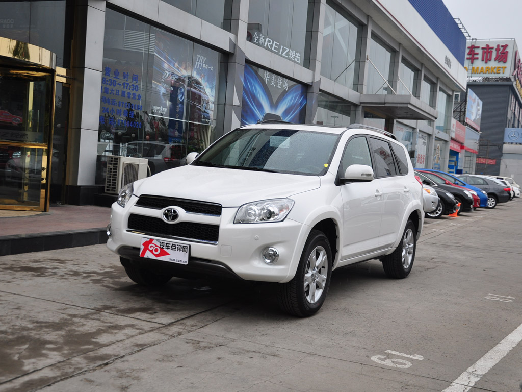 RAV4荣放 2011款 RAV4 2.4MT 四驱豪华版