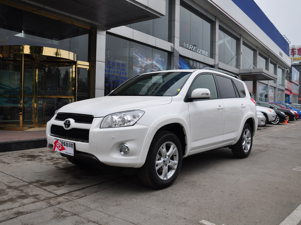 RAV4荣放 2011款 RAV4 2.4AT 四驱至臻版