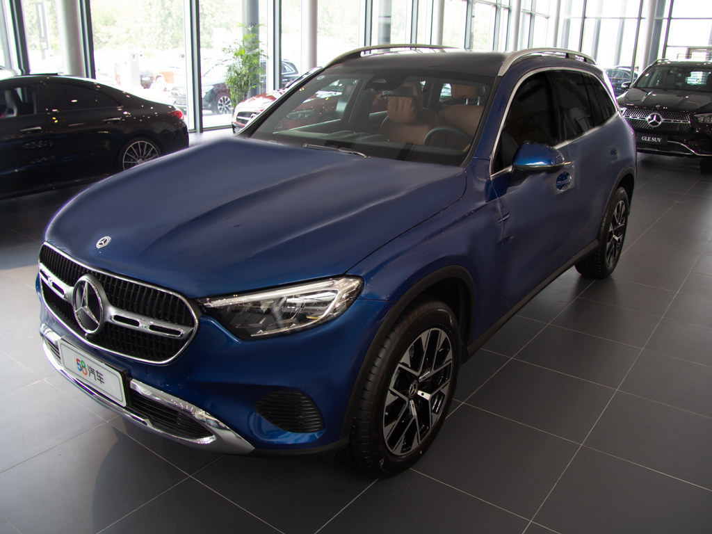 2023款 奔驰GLC 改款 GLC 300 L 4MATIC 动感型 5座