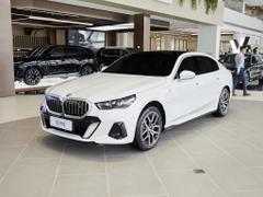 2025款 宝马i5 eDrive 35L M运动套装