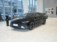 2025款 奥迪A7L 45 TFSI quattro 黑武士版
