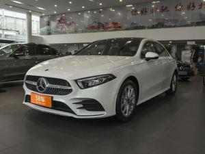 2022款 奔驰A级 A 180 L 运动轿车