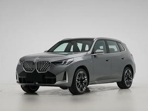 2025款 宝马X3 xDrive30L 领先型 M运动曜夜套装