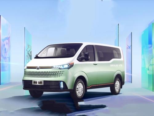 2024款 上汽大通MAXUS 新途EV70 366km 长轴中顶 多功能车 7座