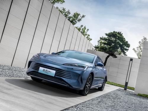 2024款 海豹 荣耀版 DM-i 1.5T 121km 旗舰型
