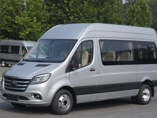 2024款 宇通天骏 V6 2.3T 柴油手动长轴高顶后双胎睿客版 14/15座