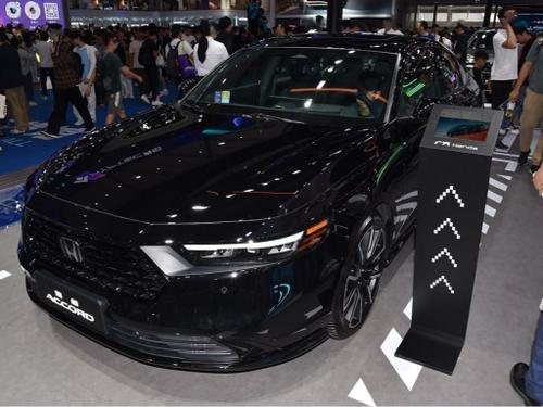 2025款 雅阁 运动系列 260TURBO 豪华版