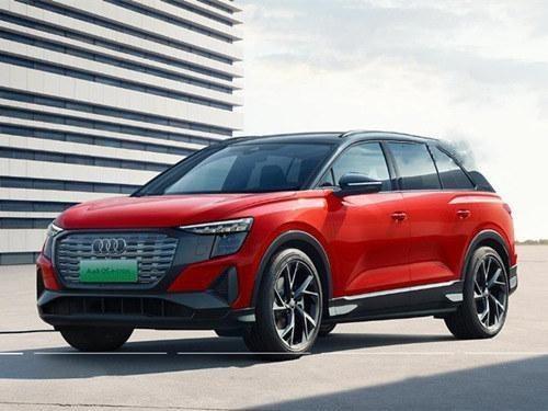 2023款 奥迪Q5 e-tron 50 e-tron quattro 荣耀型 白法师版